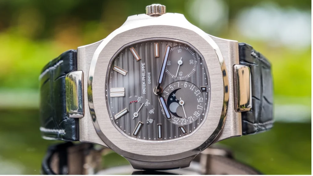 Patek Nautilus and VC Overseas for sale, Luxury watch showroom in Dubai